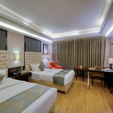 Om Clarks Inn Raebareli Exterior foto